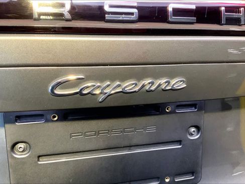 Used 2023 Porsche Cayenne image 35