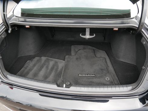 Certified 2023 Hyundai Sonata SE w/ Cargo Package image 18