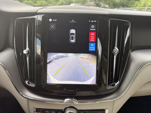 Used 2025 Volvo XC60 B5 Core AWD/4WD image 25