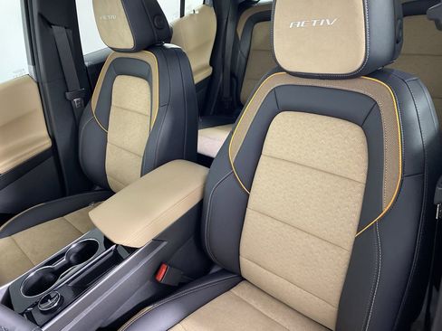 New 2025 Chevrolet Equinox ACTIV w/ Safety and Technology Package image 11