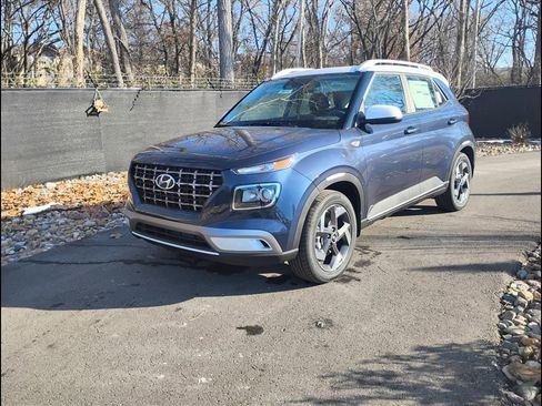 New 2026 Hyundai Venue SEL image 2