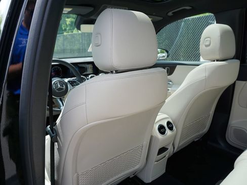 Used 2025 Mercedes-Benz GLB 250 image 51