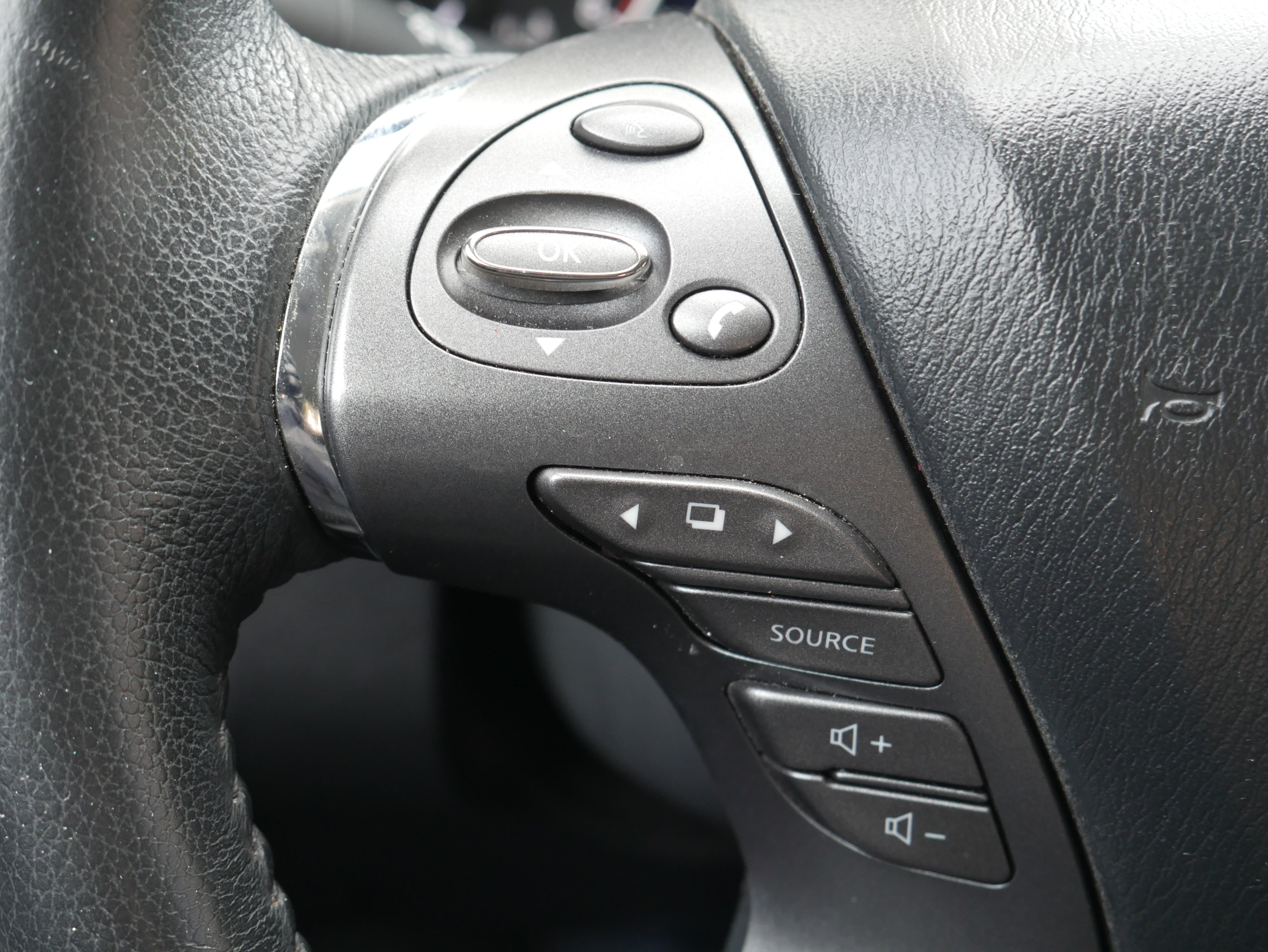Used 2023 Nissan Murano SV w/ SV Midnight Edition Package AWD/4WD image 23