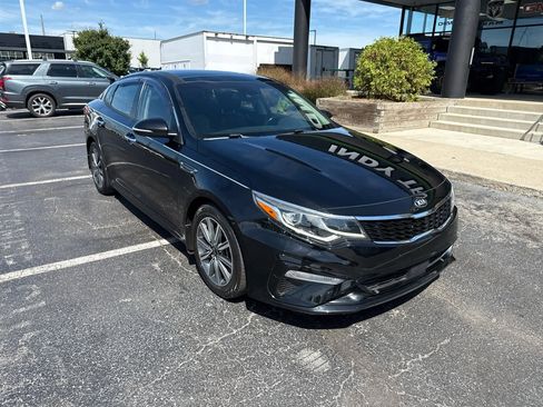 Used 2019 Kia Optima EX w/ EX Premium Package image 2