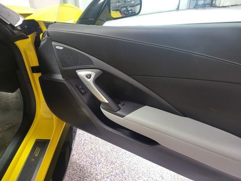 Used 2019 Chevrolet Corvette Z06 RWD image 17