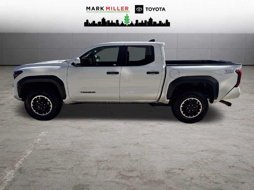 Certified 2025 Toyota Tacoma TRD Off-Road AWD/4WD image 2