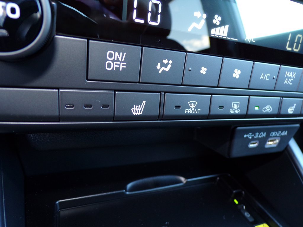 Certified 2026 Subaru Outback Premium AWD/4WD image 20