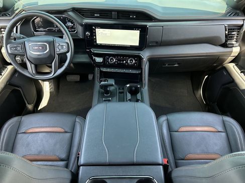 Used 2024 GMC Sierra 1500 AT4 w/ Technology Package image 20