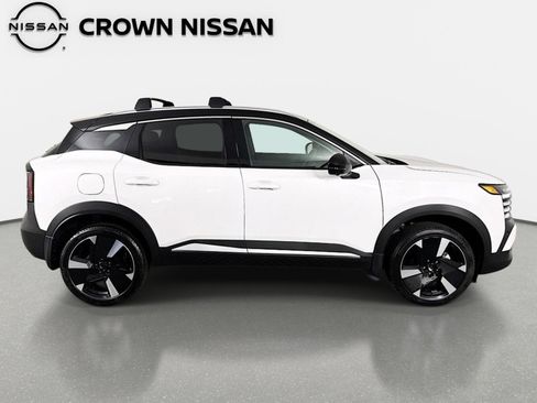 New 2026 Nissan Kicks SR FWD image 4