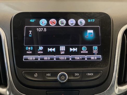 Used 2018 Chevrolet Equinox Premier image 19