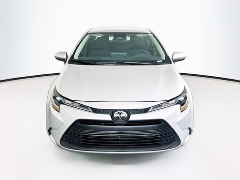 Used 2026 Toyota Corolla LE FWD image 8