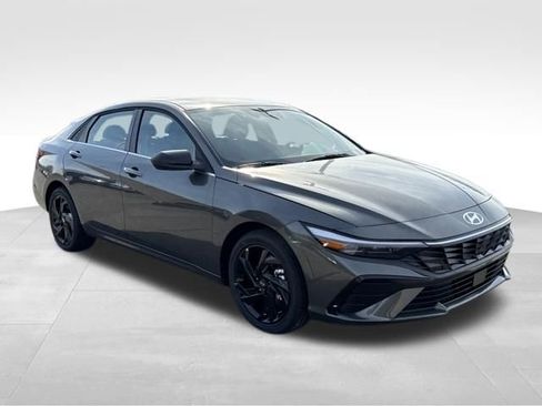 New 2026 Hyundai Elantra SEL Sport Premium FWD image 7