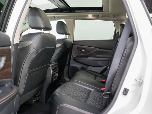Used 2024 Nissan Murano Platinum AWD/4WD image 18