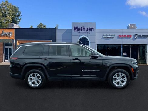 Used 2023 Jeep Grand Cherokee L Limited AWD/4WD image 2