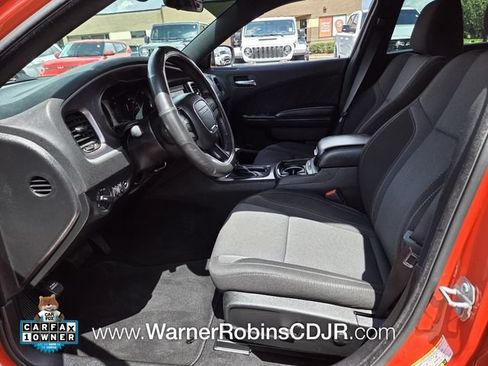 Used 2022 Dodge Charger SXT w/ Blacktop Package RWD image 5