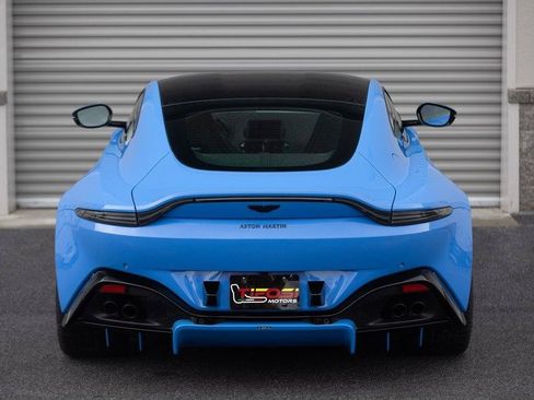 Used 2021 Aston Martin V8 Vantage Coupe RWD image 26