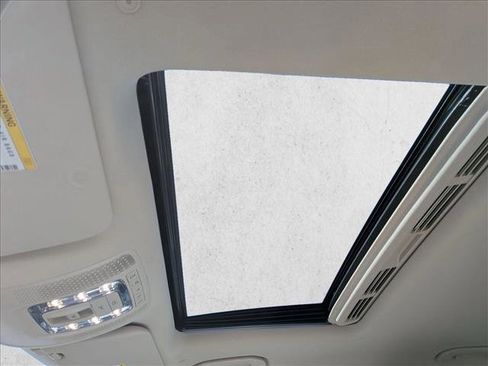 Used 2022 Mercedes-Benz GLE 350 4MATIC image 15