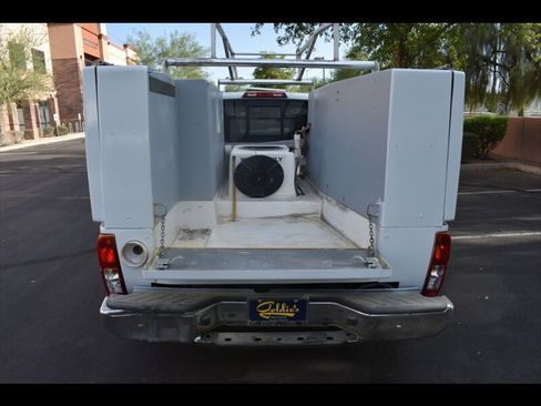 Used 2016 Nissan Frontier SV RWD image 21