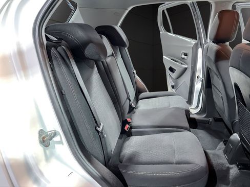 Used 2020 Chevrolet Trax LS image 13