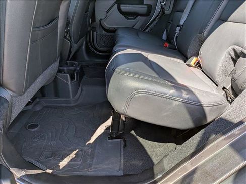 Used 2023 Jeep Wrangler Sport S image 19