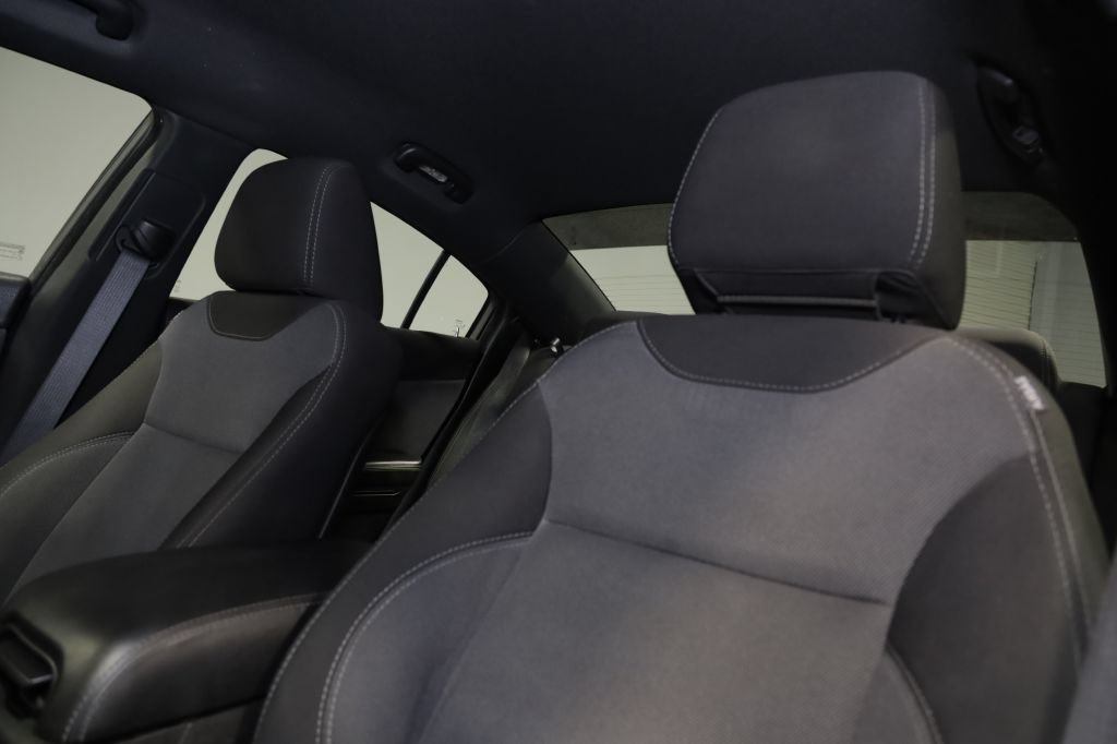 Used 2018 Dodge Charger SXT w/ Blacktop Package RWD image 14