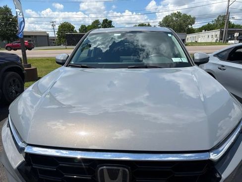 Used 2024 Honda CR-V EX-L image 2