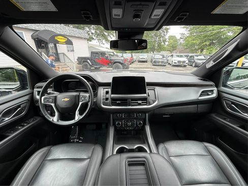 Used 2023 Chevrolet Suburban LT AWD/4WD image 31
