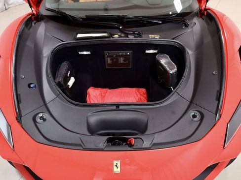 Used 2022 Ferrari F8 Tributo RWD image 10