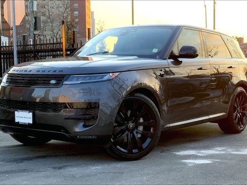 Used 2024 Land Rover Range Rover Sport SE image 1