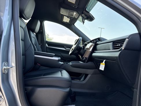 Used 2026 GMC Terrain Elevation w/ Elevation Premium Package FWD image 30