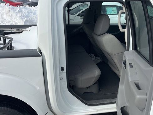 Used 2019 Nissan Frontier SV w/ Value Truck Package image 21