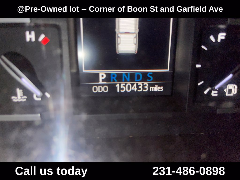 Used 2021 Toyota Tundra SR5 w/ TRD Off-Road Package AWD/4WD image 22