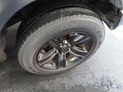 Used 2023 RAM 1500 Classic Warlock AWD/4WD image 9