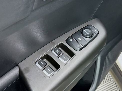 Used 2020 Kia Sportage LX image 17