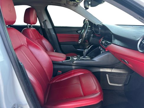 Used 2021 Alfa Romeo Giulia Sprint w/ Nero Edizione RWD image 9