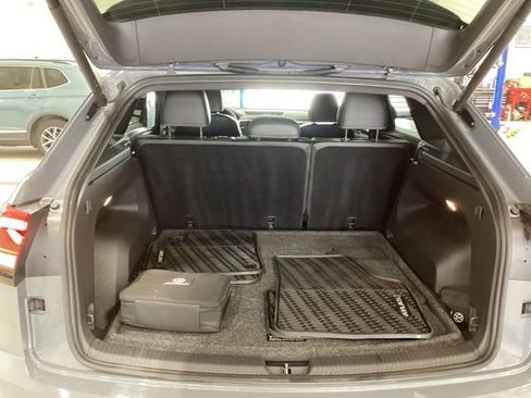 Certified 2023 Volkswagen Atlas Cross Sport SEL R-Line image 12