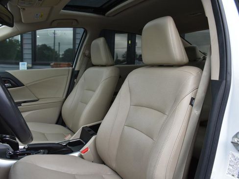 Used 2015 Honda Accord EX-L image 26