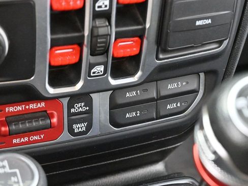 Used 2020 Jeep Gladiator Rubicon AWD/4WD image 27