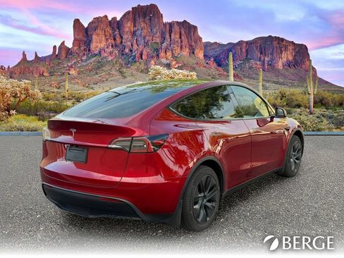 Used 2025 Tesla Model Y Long Range RWD image 7