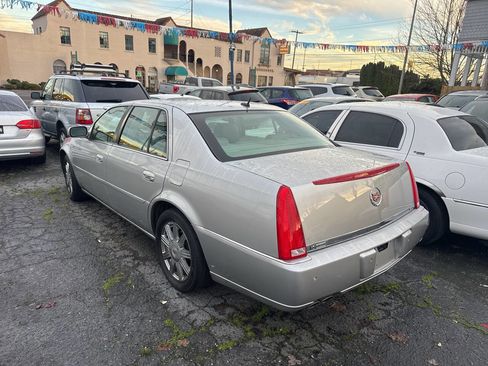 Used 2008 Cadillac DTS image 4