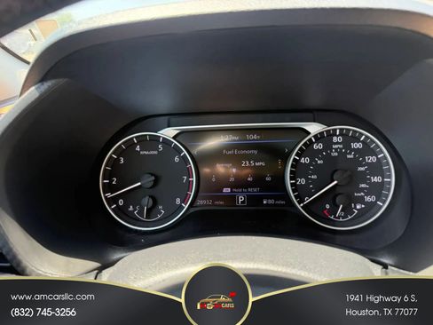 Used 2025 Nissan Sentra SV w/ SV Premium Package FWD image 4
