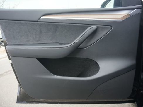 Used 2023 Tesla Model Y Long Range image 16