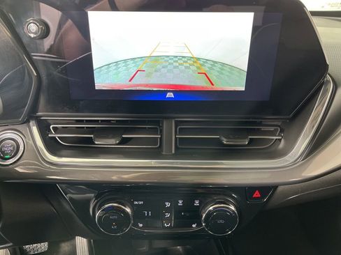 Certified 2024 Chevrolet Trax ACTIV w/ Sunroof Package image 31