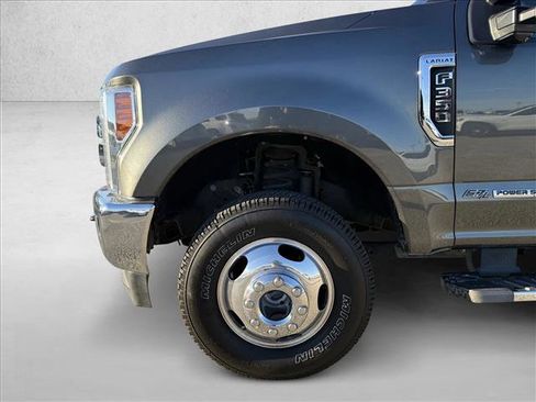 Used 2019 Ford F350 Lariat w/ Lariat Ultimate Package image 21