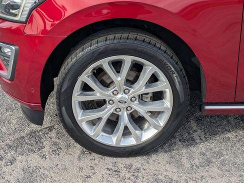 Used 2019 Ford Expedition Platinum RWD image 10