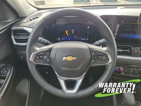 Used 2024 Chevrolet TrailBlazer LT w/ LT Cold Weather Package image 9