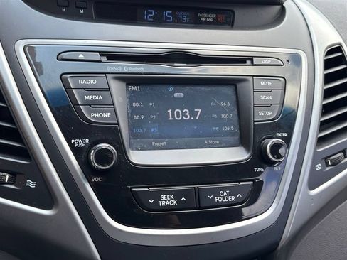 Used 2015 Hyundai Elantra SE w/ Option Group 02 FWD image 22