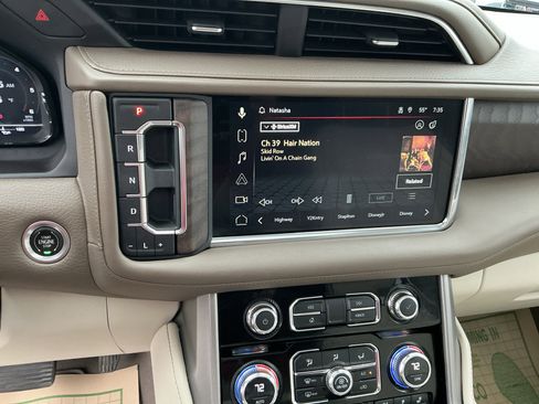 Used 2023 GMC Yukon Denali AWD/4WD image 31
