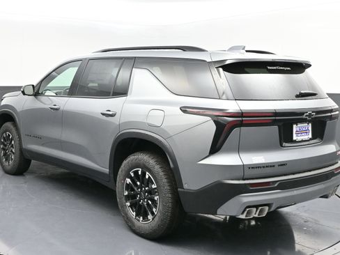 New 2026 Chevrolet Traverse Z71 w/ Enhanced Driving Package AWD/4WD image 5