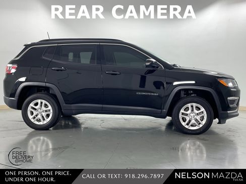 Used 2019 Jeep Compass Sport image 4